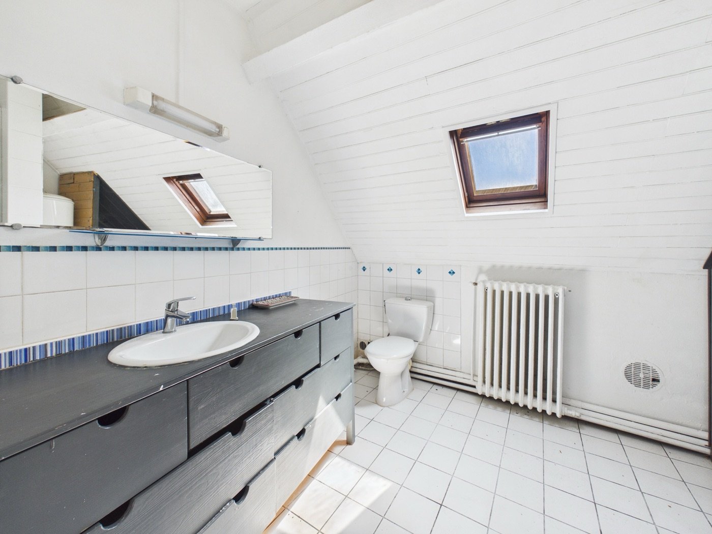Salle de bains du lot 2, état actuel